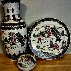 15” Hand-Painted porcelain Vase and Plate Set Multicolor
